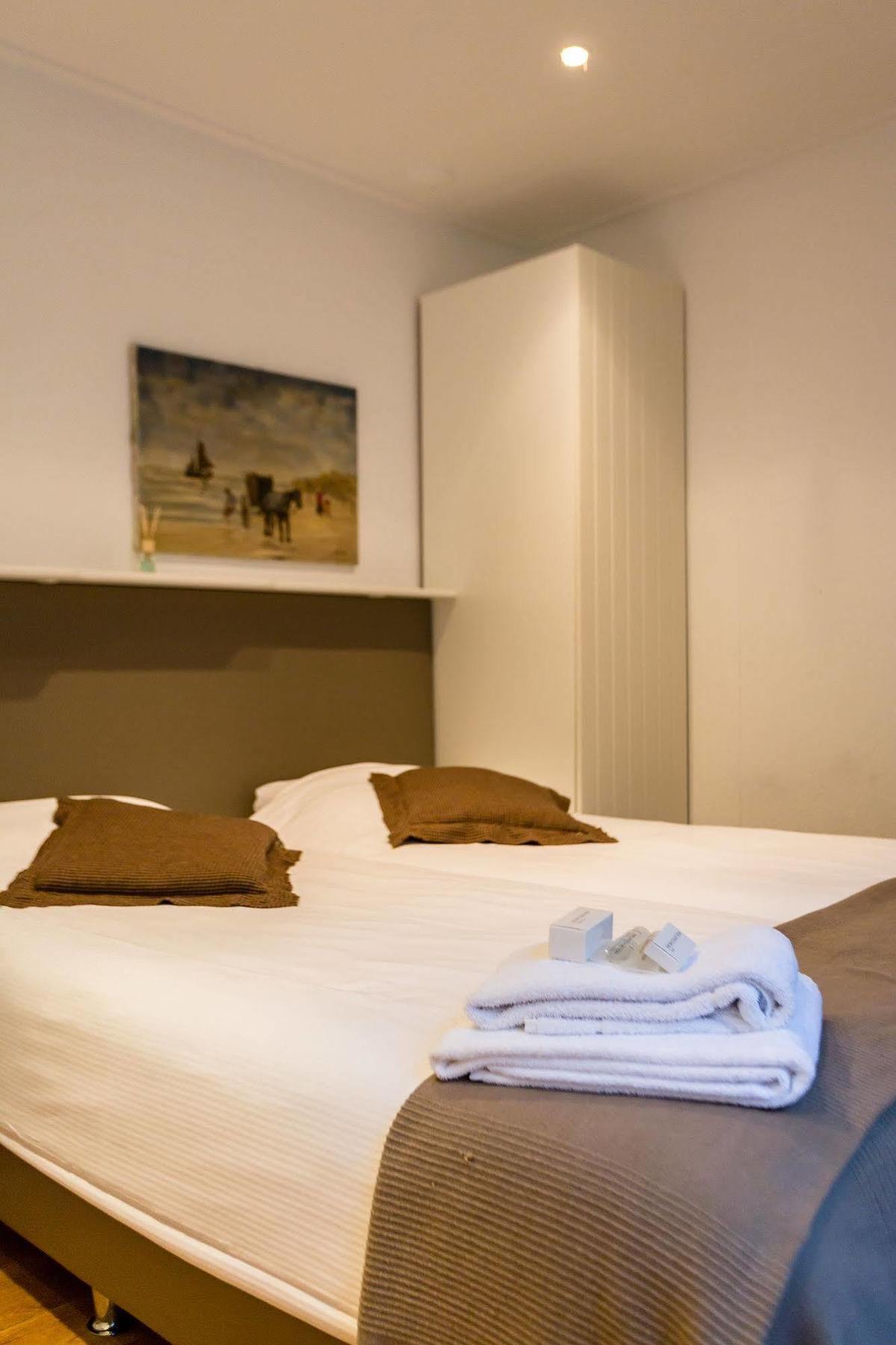 Hotel Breeburg แบร์เคน ภายนอก รูปภาพ